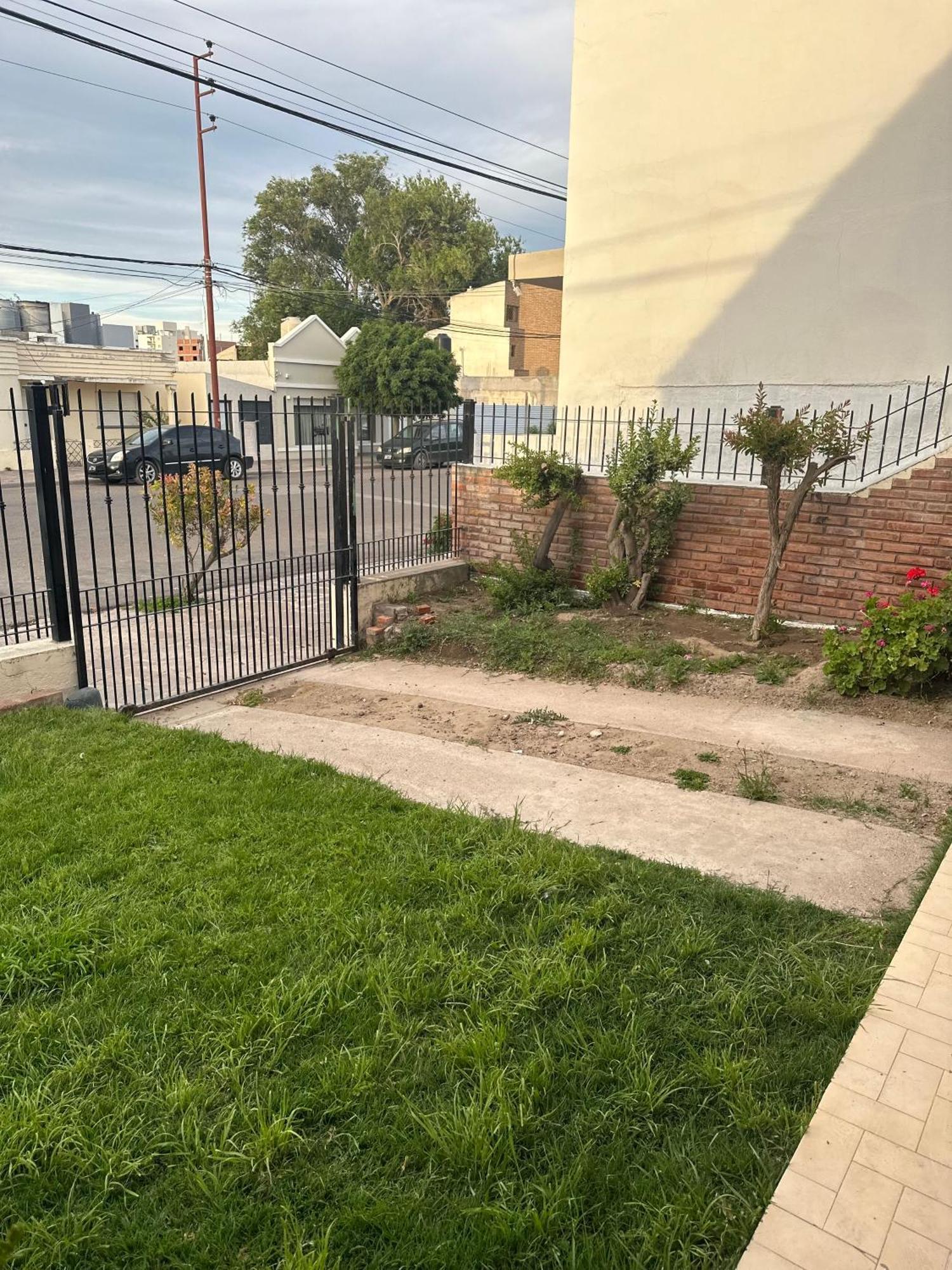 Casa Estivariz Madryn * Puerto Madryn
